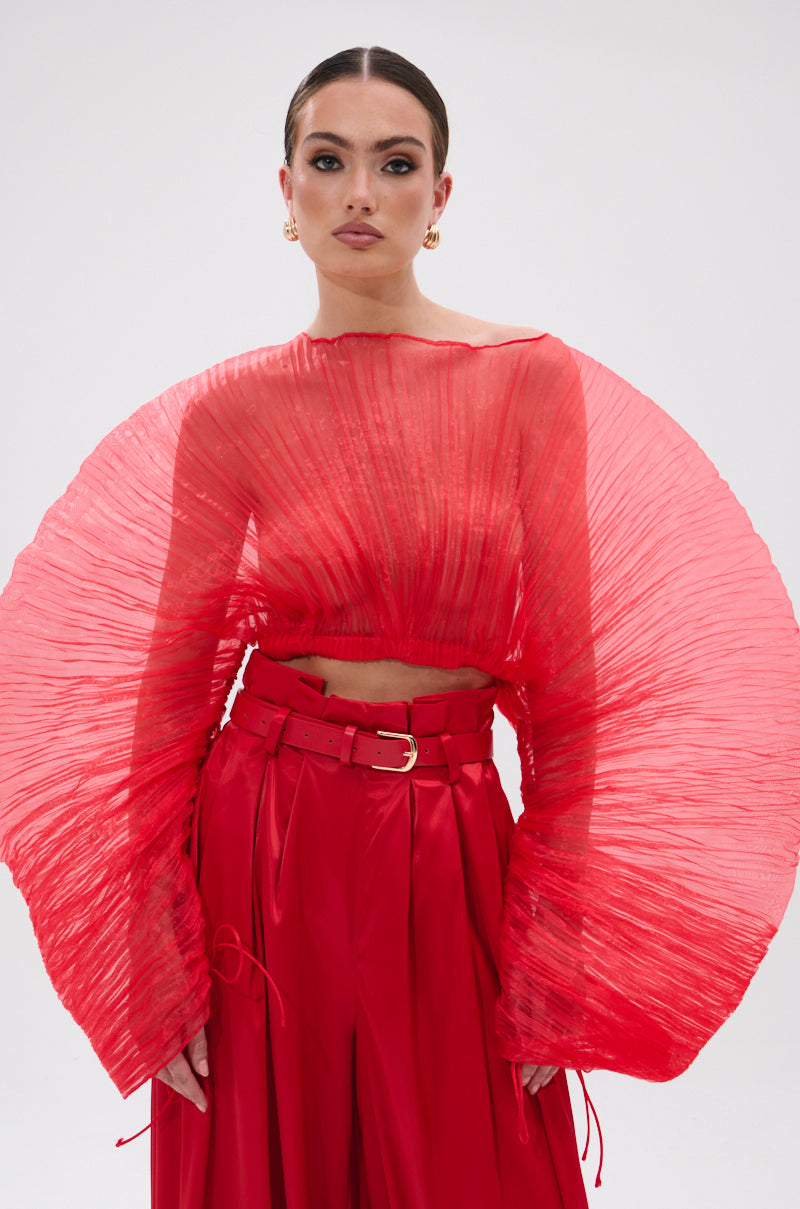 FORTUNE'S FAVORITE ORGANZA CROP TOP IN RED