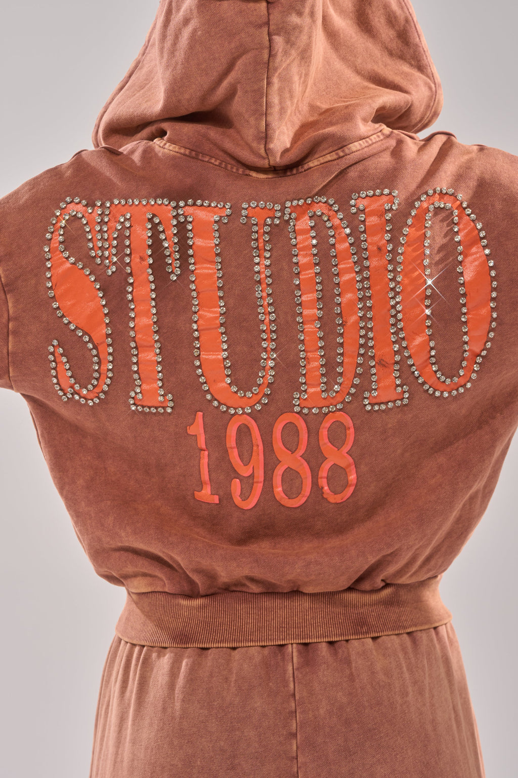 STUDIO LIVING ZIP UP SWEATSHIRT