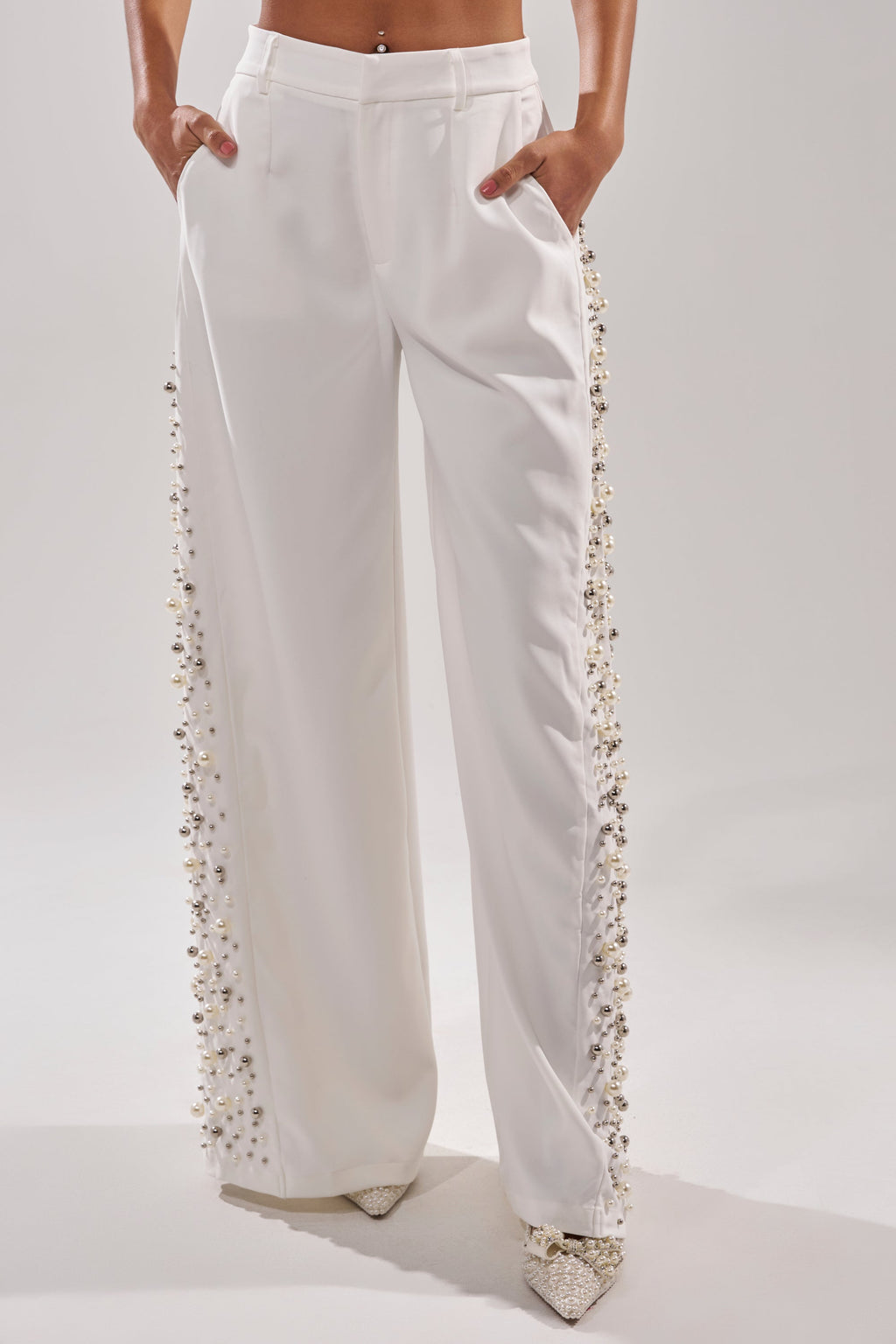 KEEP IT GOING EMBELLISHED TROUSER