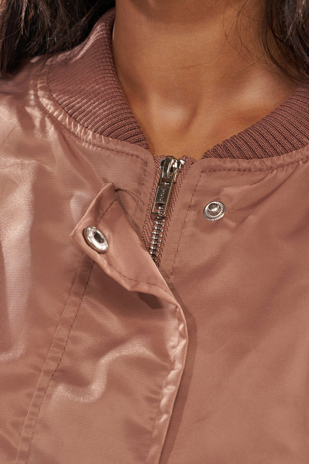 TAKE IT EASY CROPPED BOMBER IN MAUVE