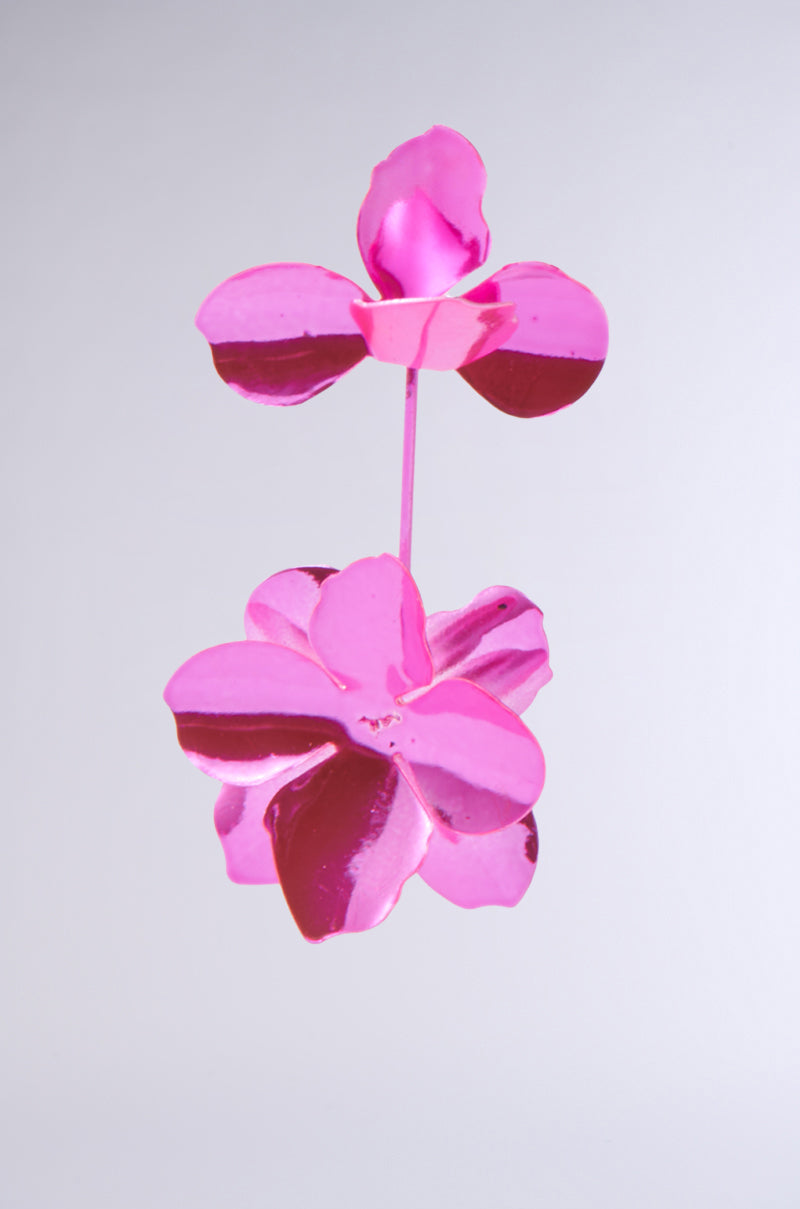 ASH FLOWER EARRING