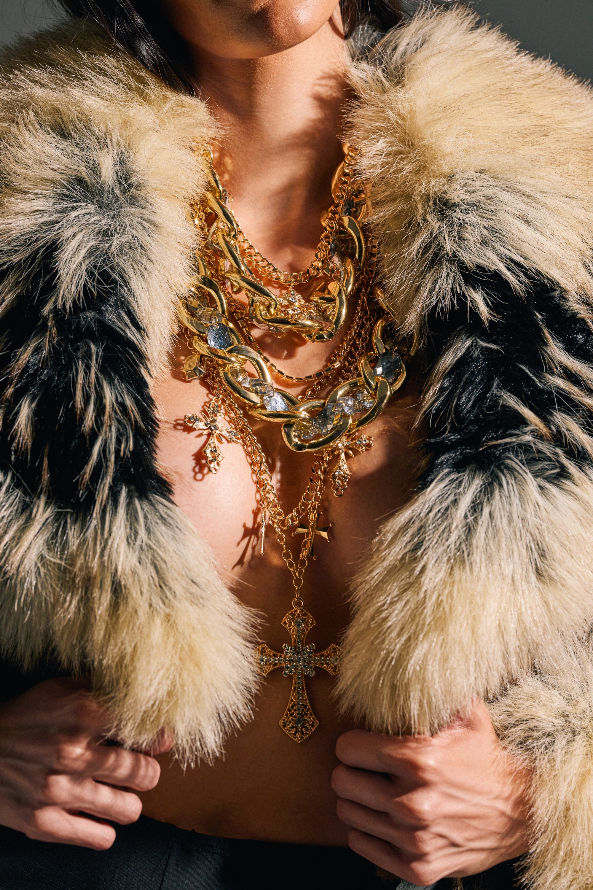 CROSS ME NECKLACE IN GOLD