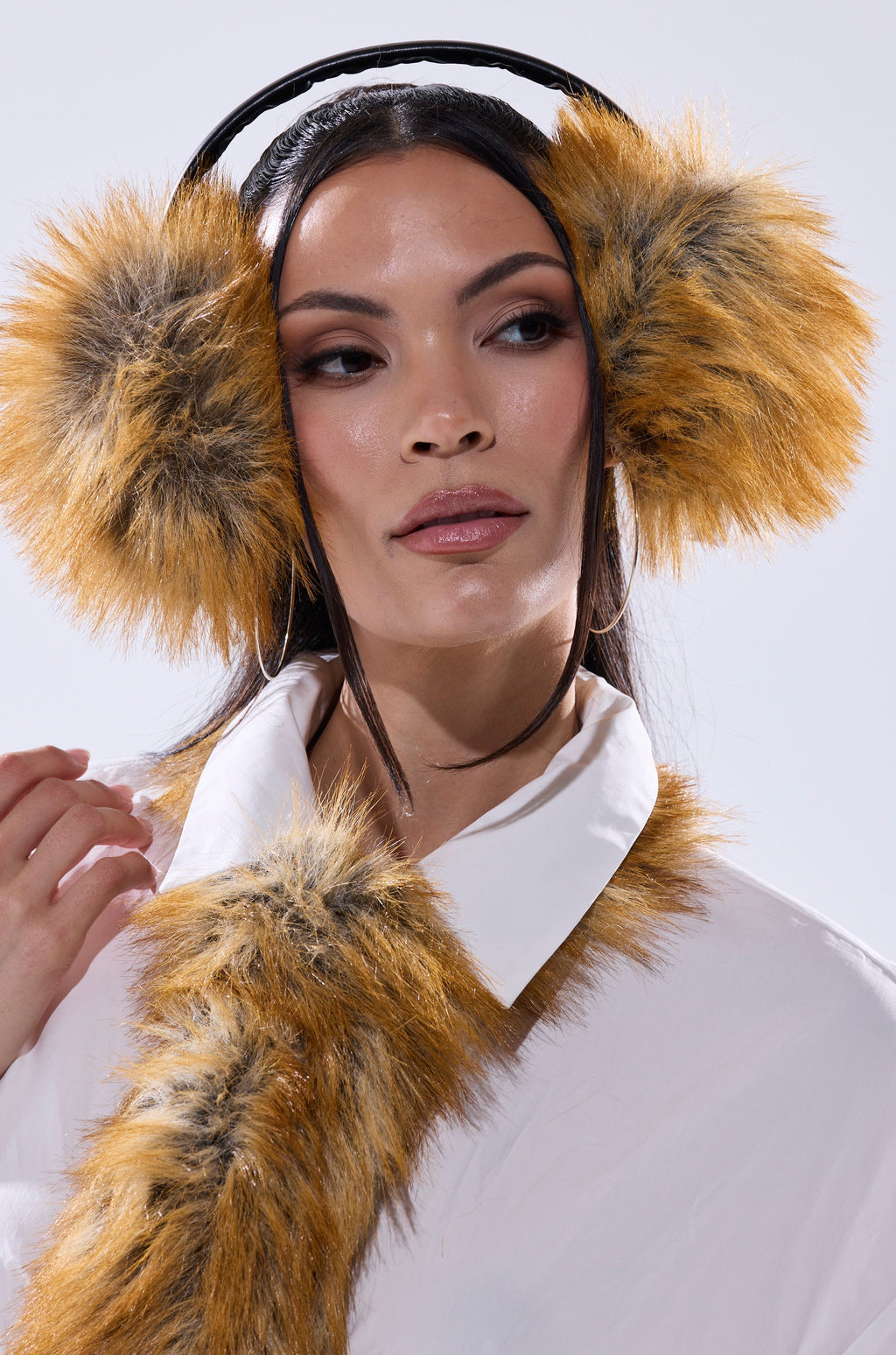 REALLY LIKE THAT FAUX FUR EARMUFFS