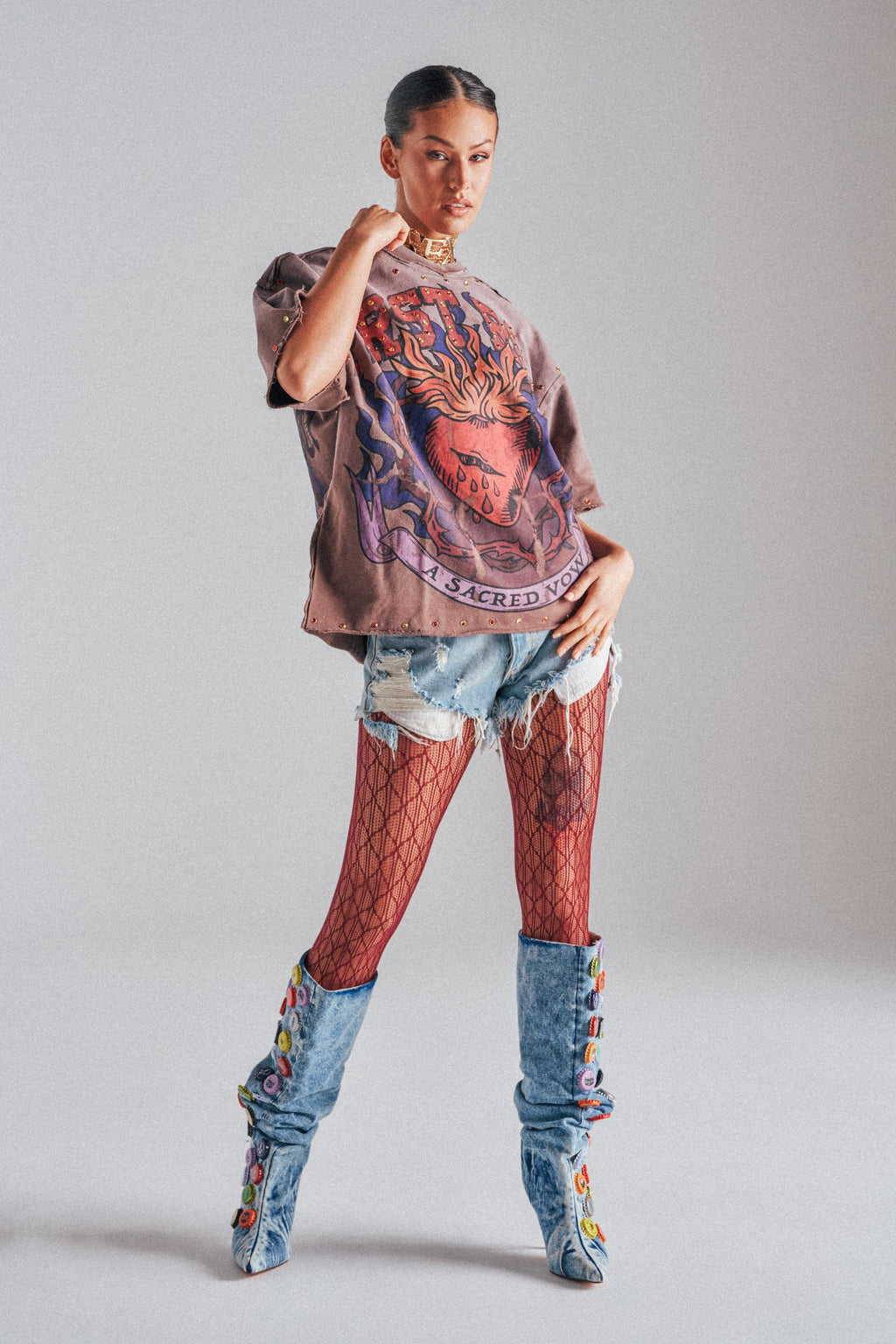 FIRST ROW SACRED HEARTH RHINESTONE DISTRESSED TEE