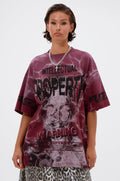 INTELLECTUAL PROPERTY GRAPHIC TEE IN BURGUNDY