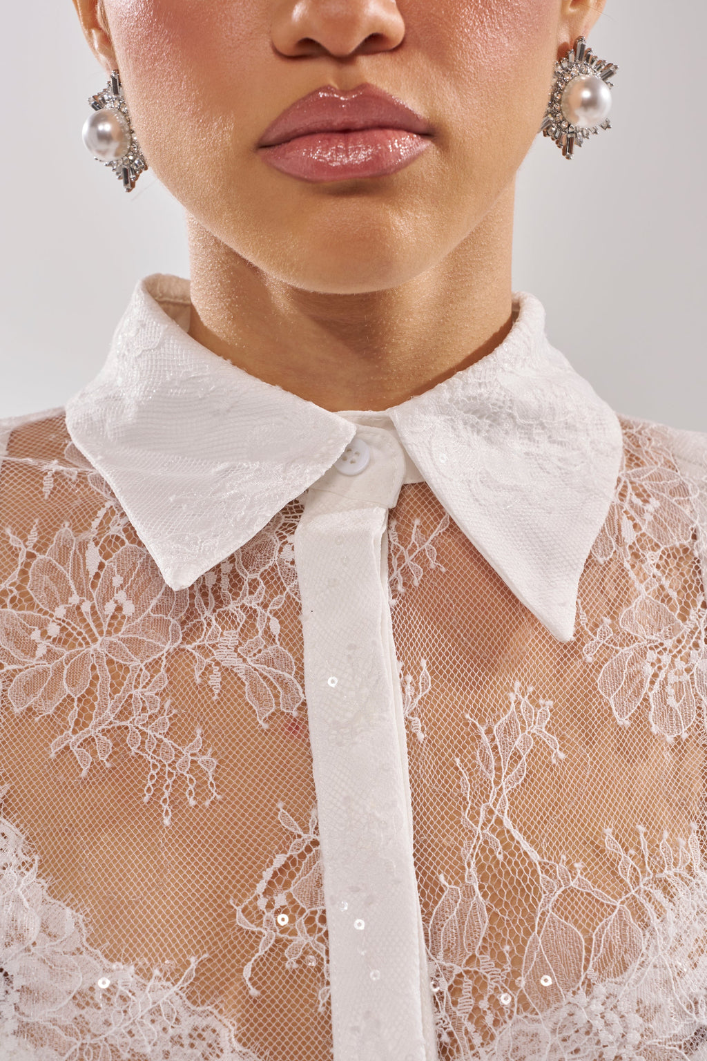 LADY LOVER LACE BUTTON DOWN