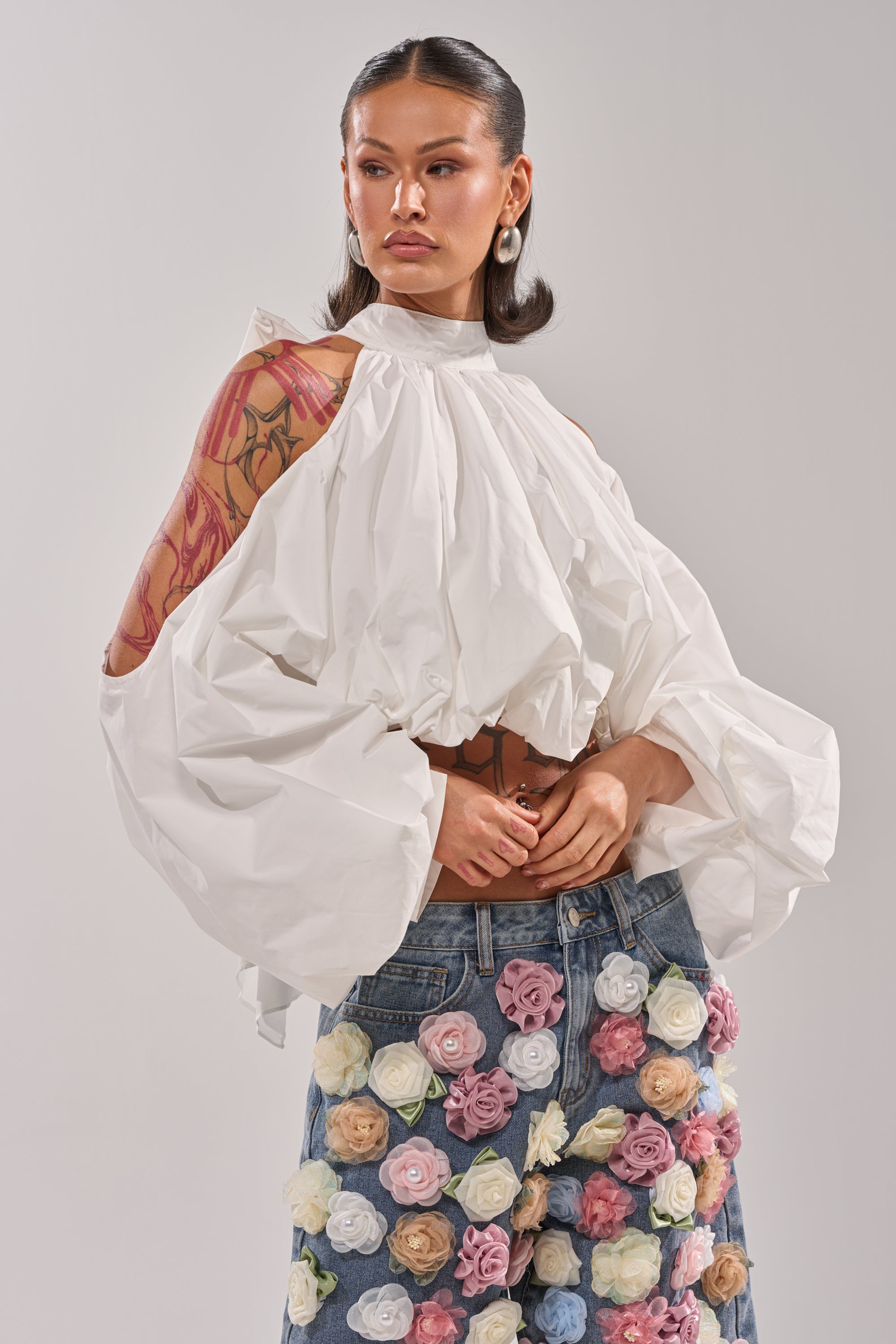 ALEXIA MOCK NECK BLOUSE IN WHITE
