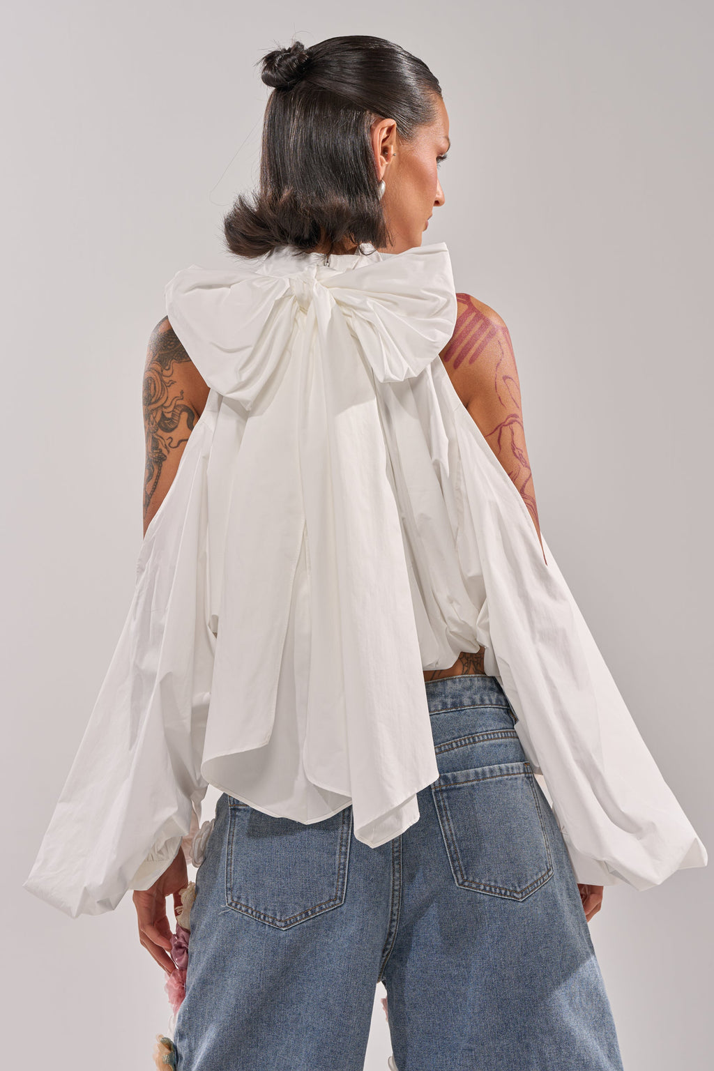 ALEXIA MOCK NECK BLOUSE IN WHITE