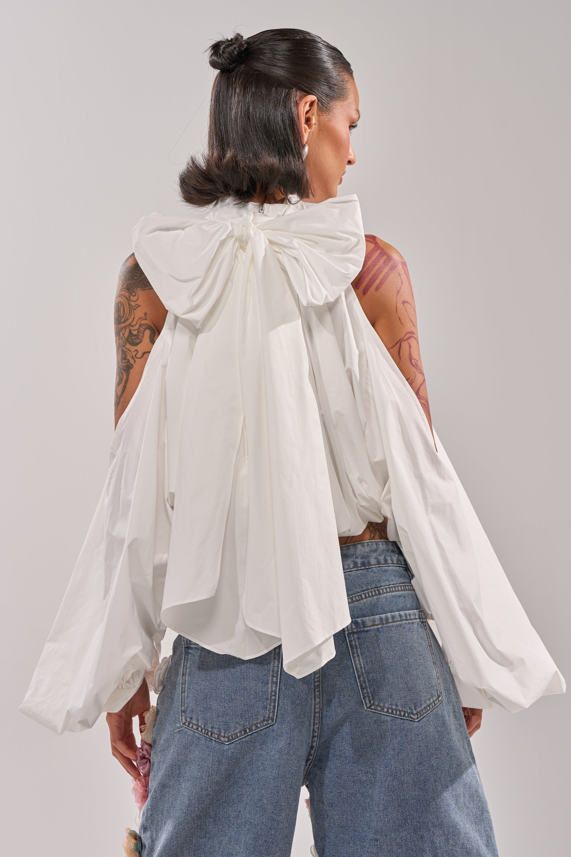 ALEXIA MOCK NECK BLOUSE IN WHITE