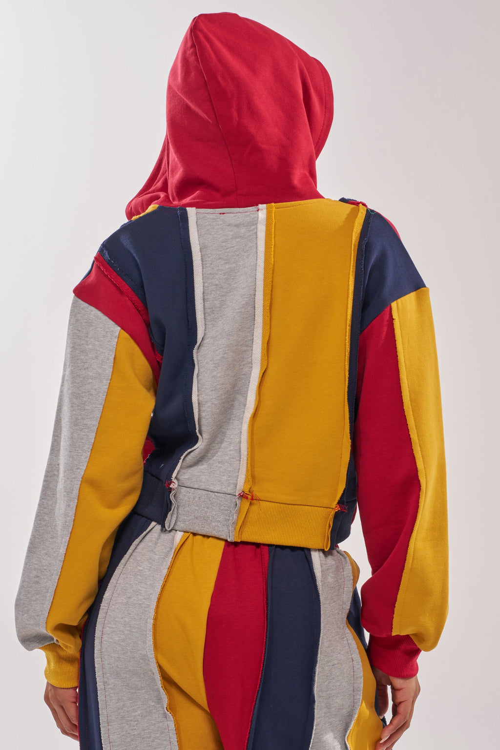 STUDIO LIVING SWEATSHIRT