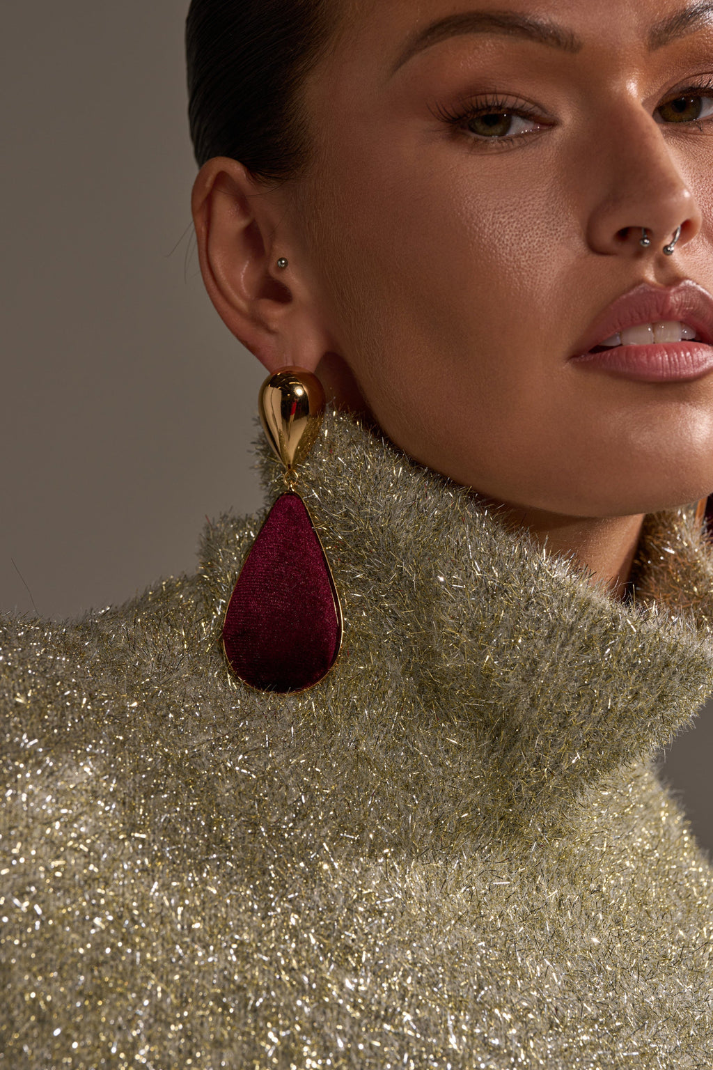THAT GURL EARRING
