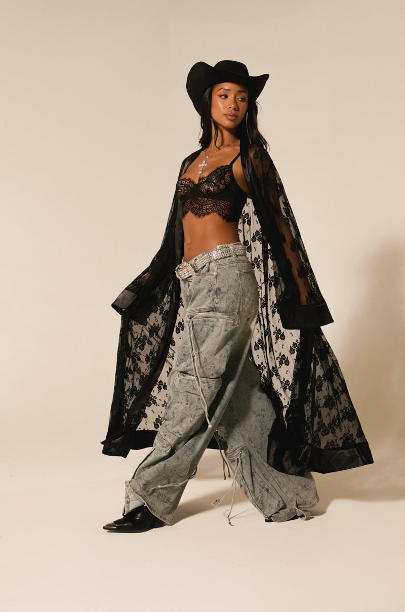 PLACES TO BE RELAXED CARGO DENIM JEANS