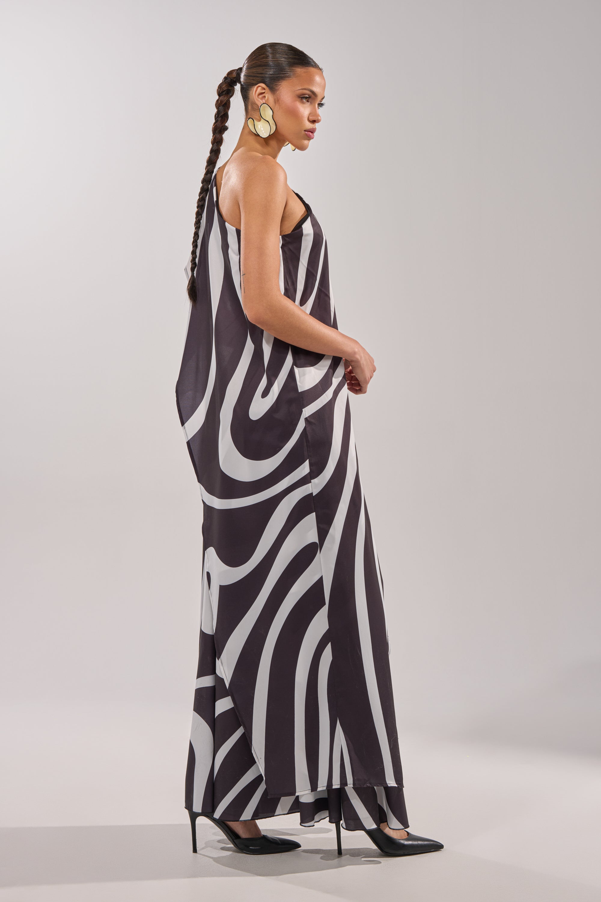 TRINA ELONGATED SINGLE SHOULDER TOP