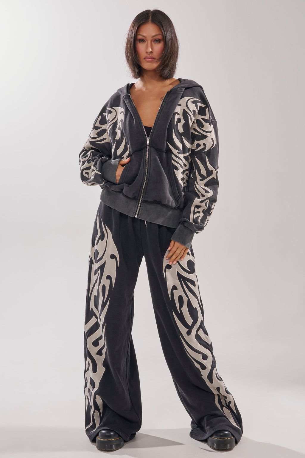 ON FIRE ZIP UP SWEATSHIRT