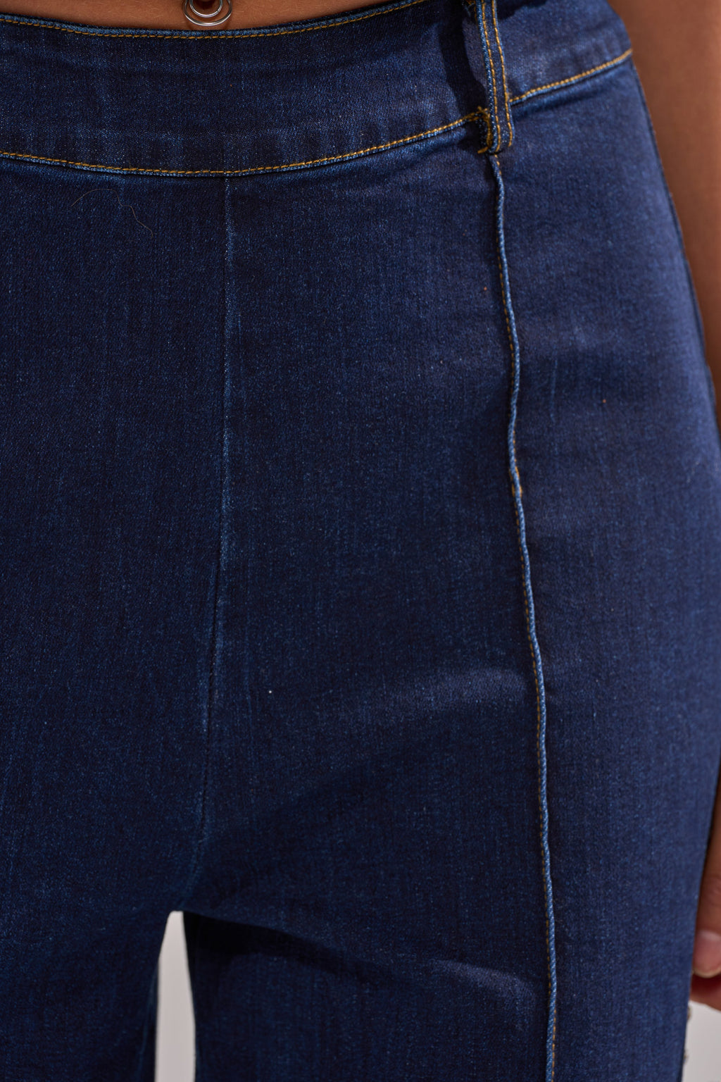 POPPIN OUT RHINESTONE DENIM PANT IN DARK WASH DENIM