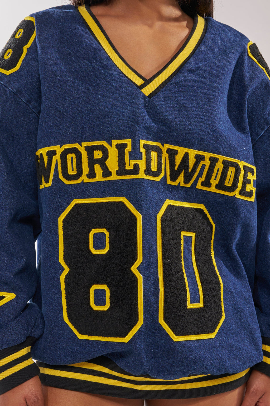 ALL AROUND THE WORLD DENIM SWEATSHIRT IN DARK BLUE