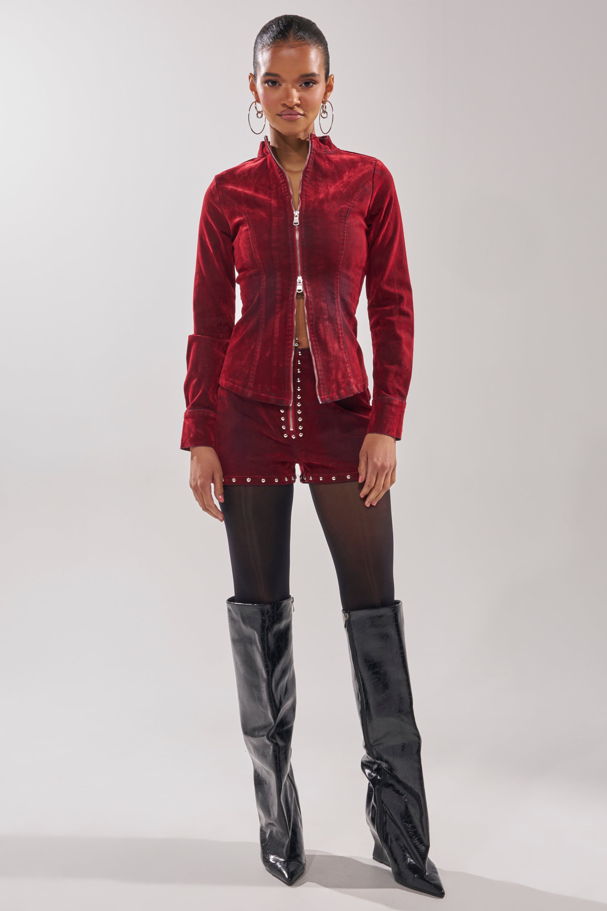 RODEO VIBES VELVET DENIM STUDDED SHORT