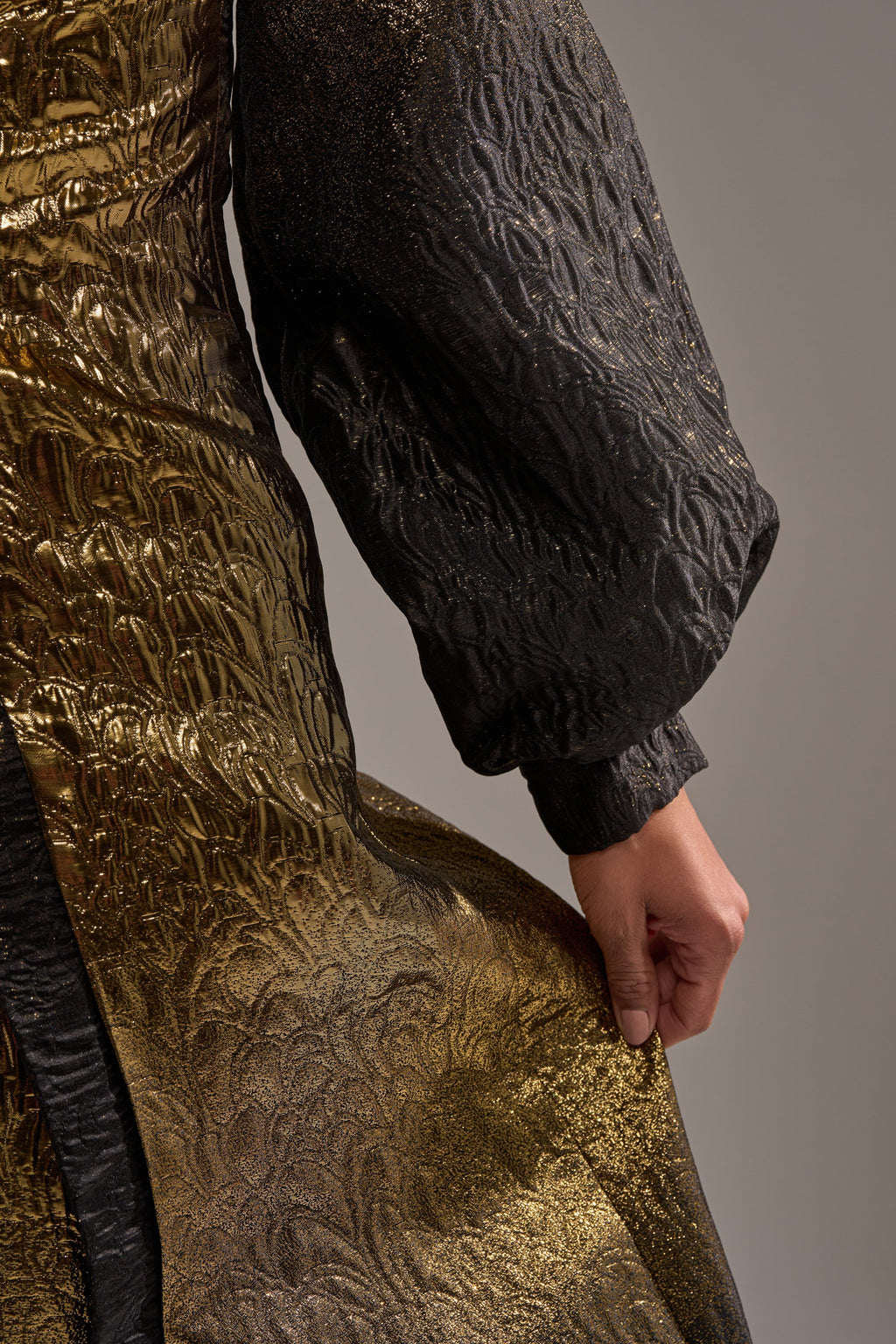 ALL ABOUT THE DRAMA OVERSIZED BLOUSE