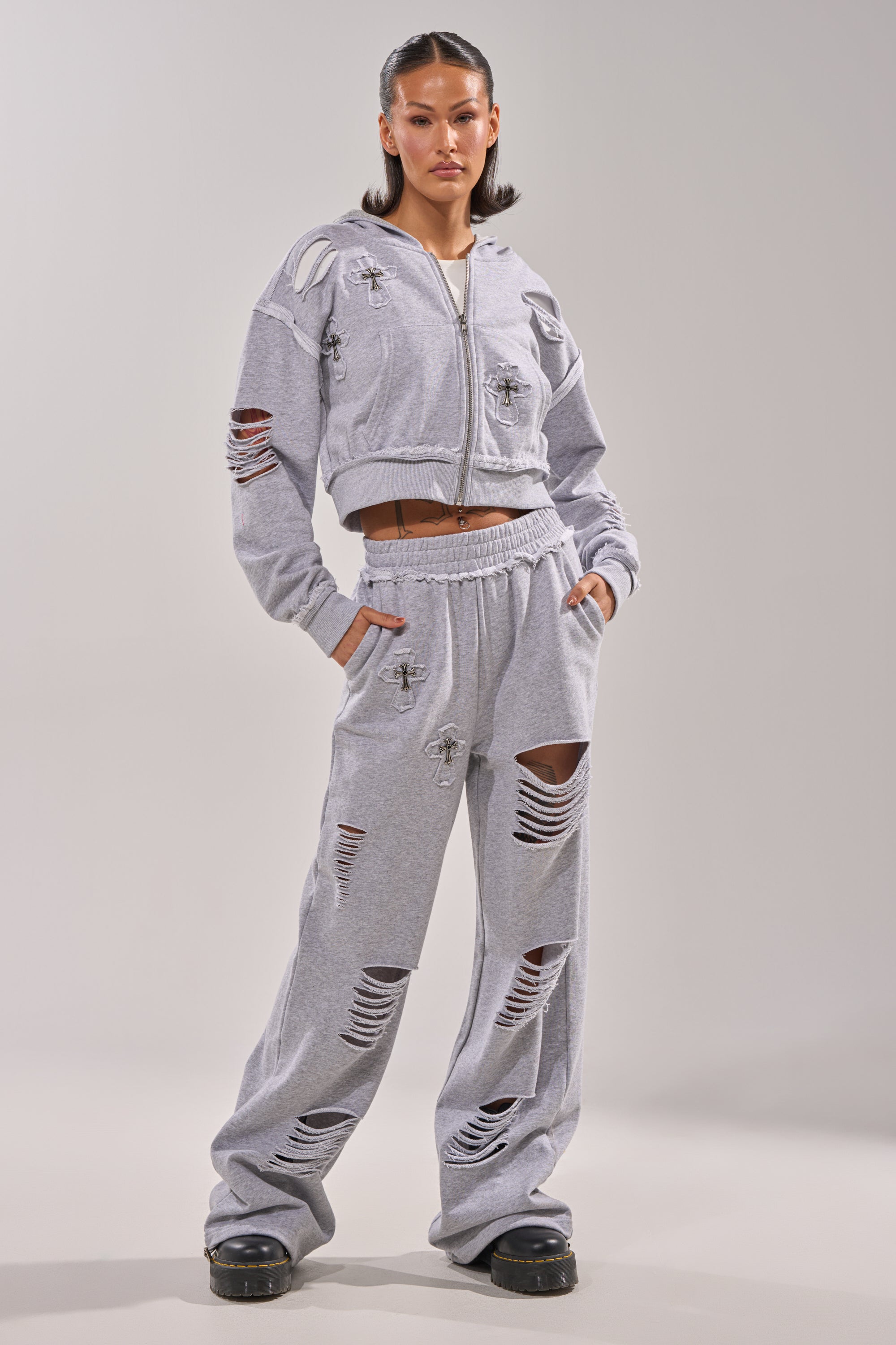 CROSSED OUT DISTRESSED WIDE LEG JOGGER