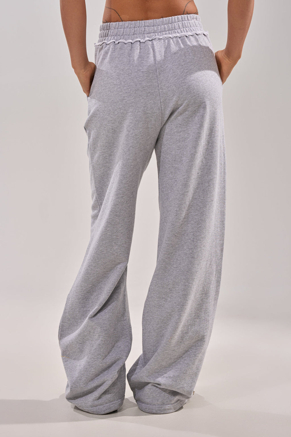CROSSED OUT DISTRESSED WIDE LEG JOGGER