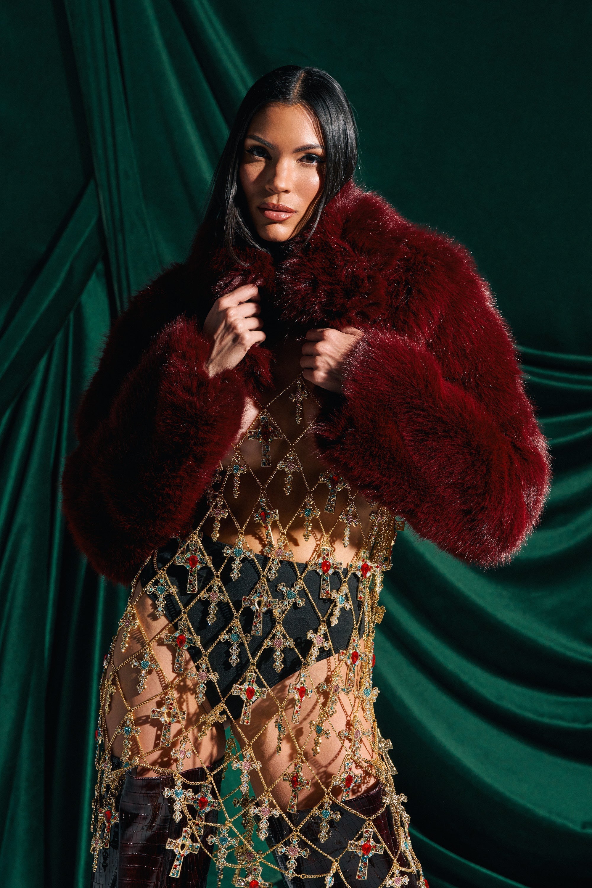 LEILA ULTRA CROP FAUX FUR IN BURGUNDY