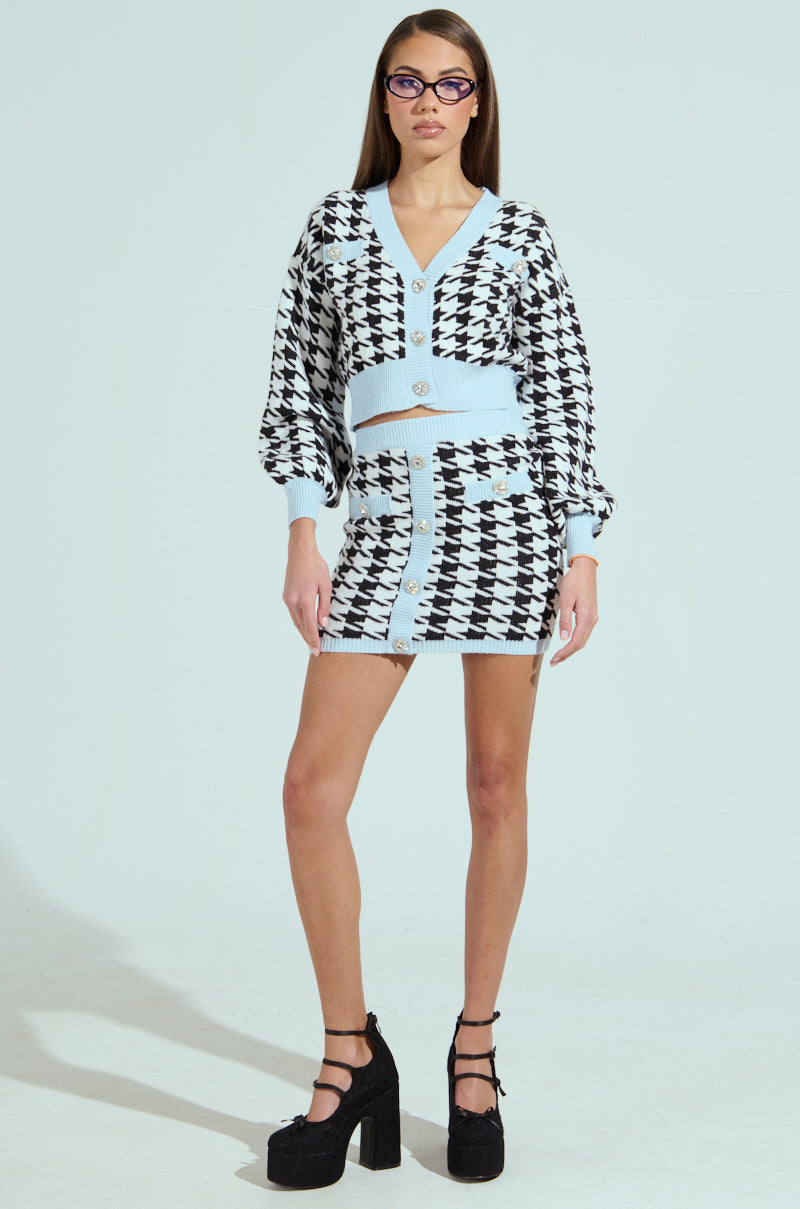 PRETTY AND POSH HOUNDSTOOTH MINI SKIRT