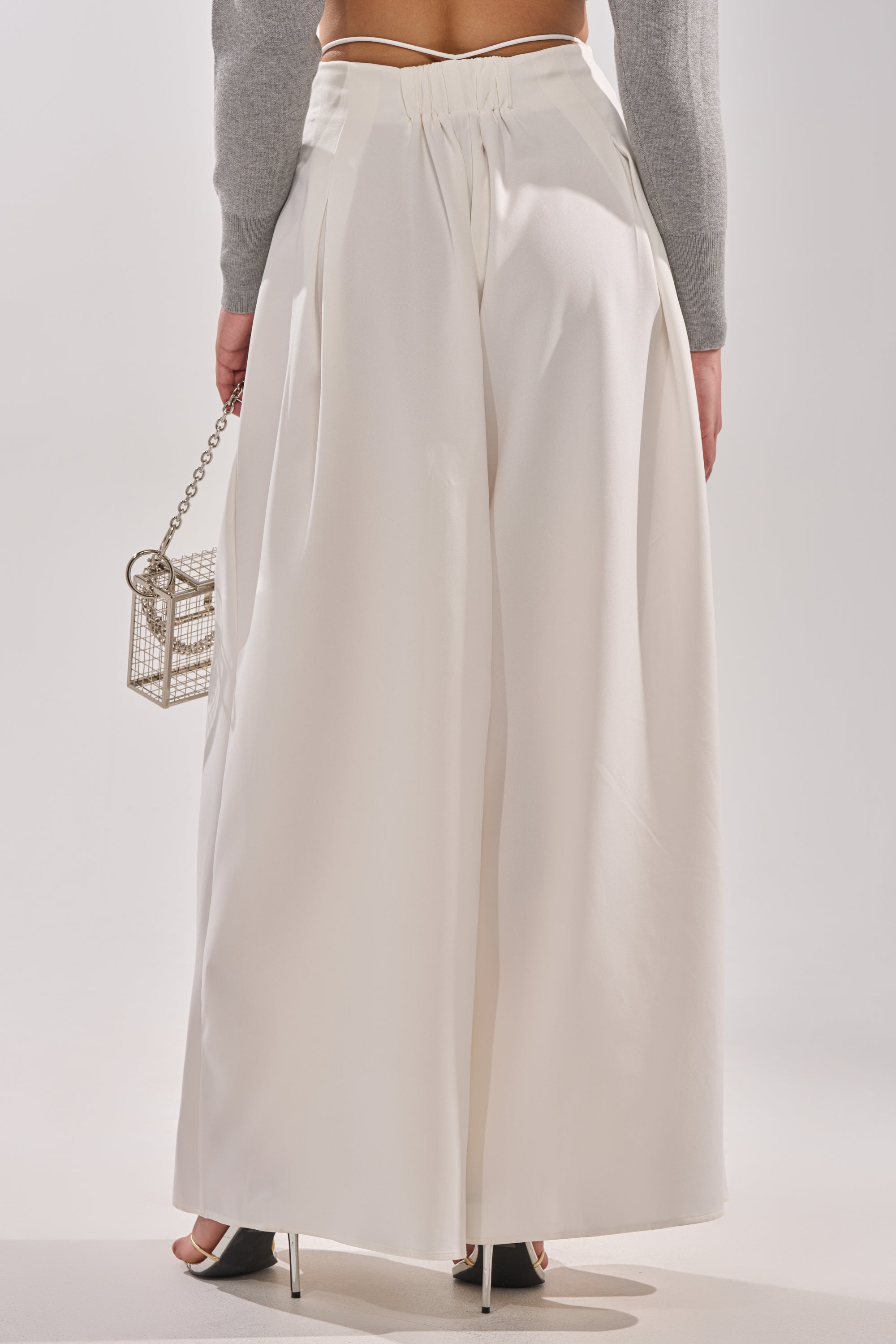 GLORIOUS PLEATED WIDE LEG TROUSER