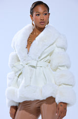 WINTER WONDERLAND FUR TRIM MOTO