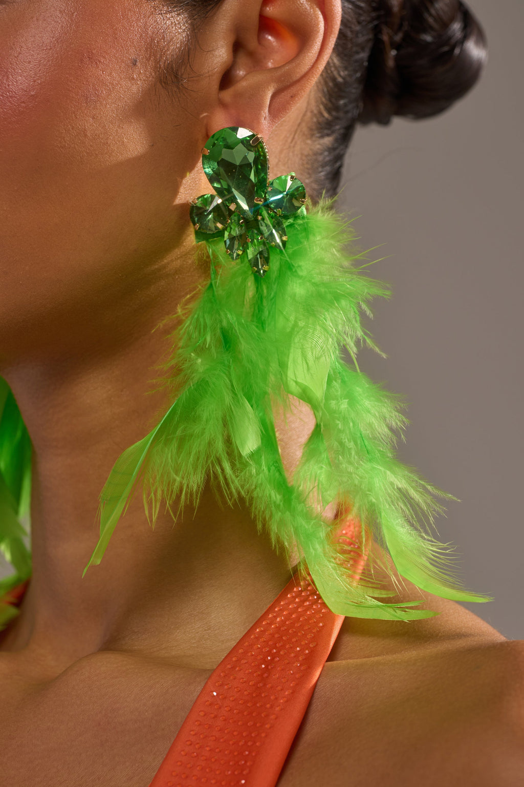 SHOW IT OFF EARRING