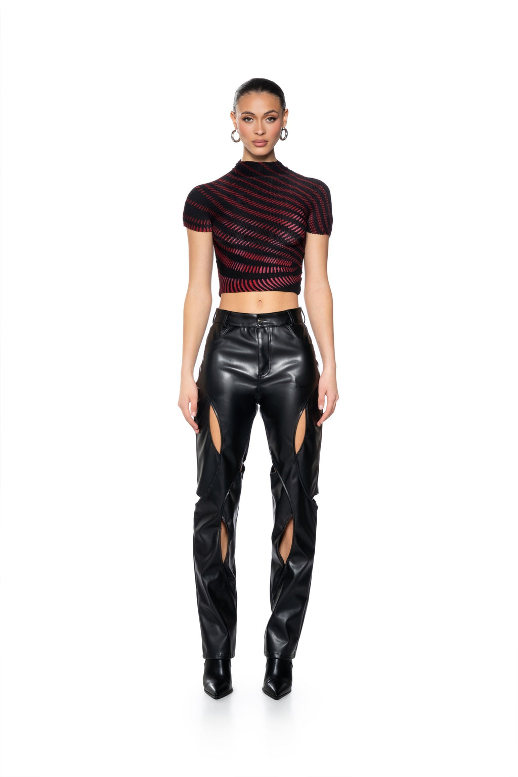 ADRIANA TEXTURED CAP SLEEVE TOP IN RED AND BLACK