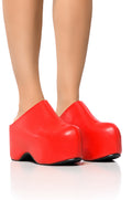 AZALEA WANG BALM RED PU CLOG