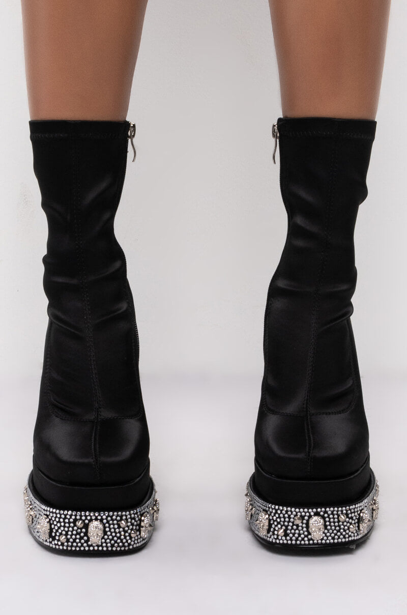 AZALEA WANG DIAMOND SKULL CHUNKY BOOTIE IN BLACK
