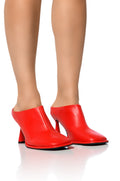 AZALEA WANG FRANCIA RED PUMP