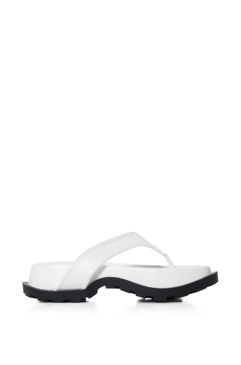 AZALEA WANG LIV FLIP FLOP SANDAL IN WHITE