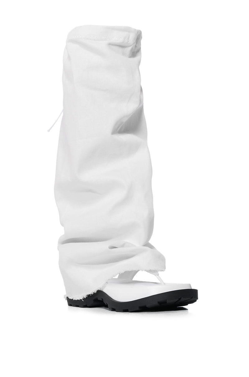 AZALEA WANG LIV FLIP FLOP SANDAL IN WHITE