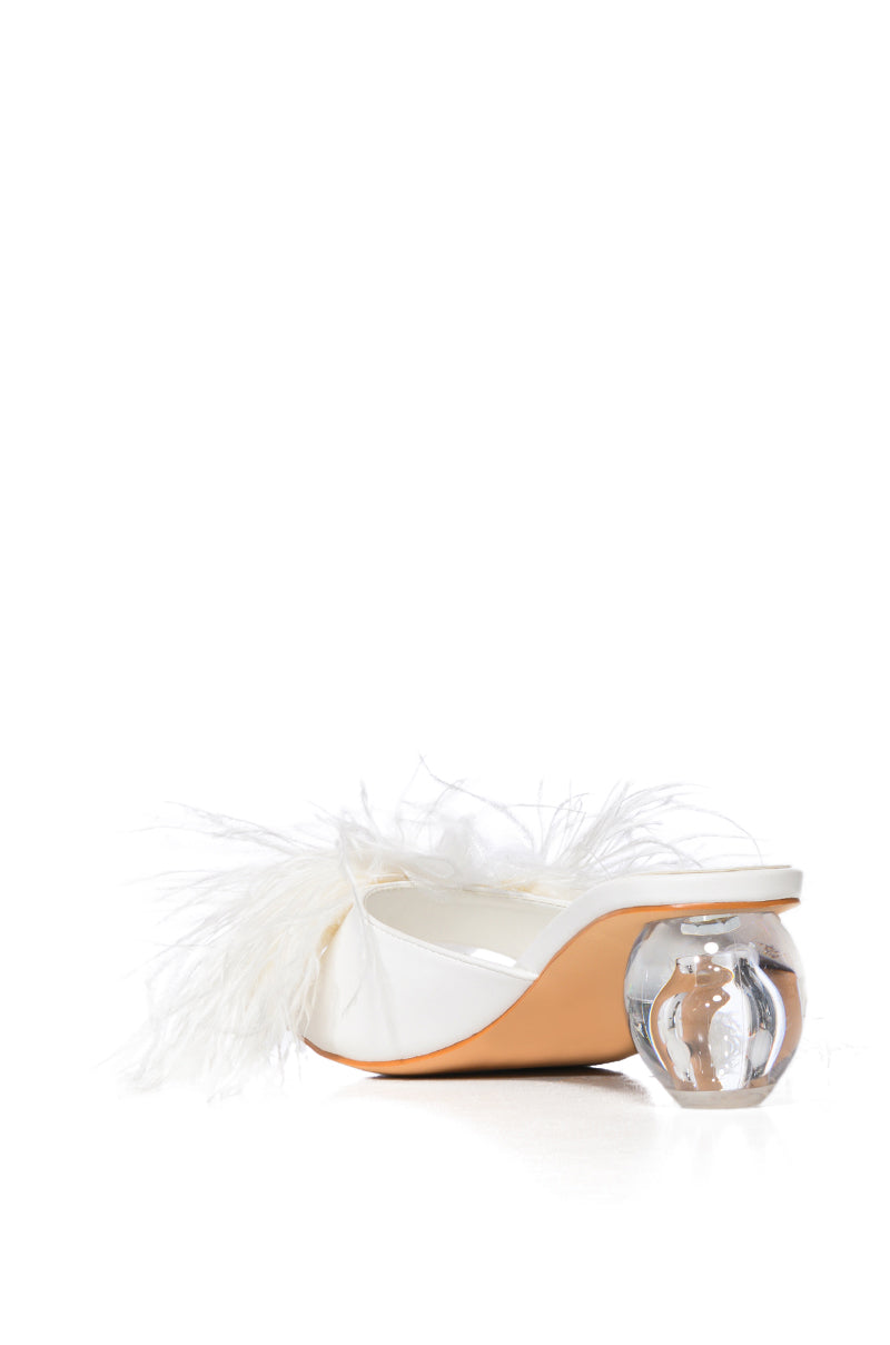 AZALEA WANG DEIDRE WHITE NOVELTY HEEL SANDAL