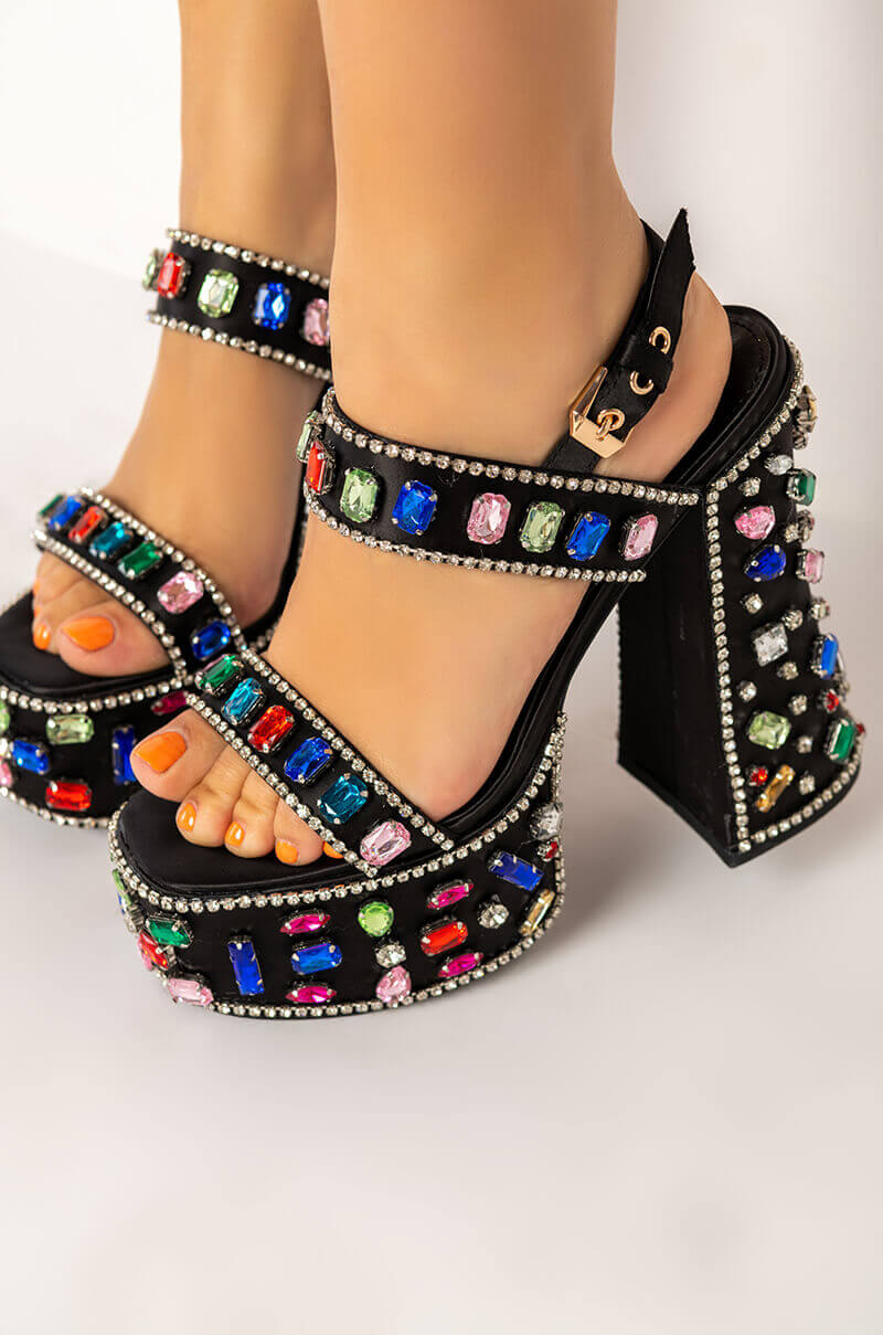 AZALEA WANG WOULDNT CHANGE A THING CHUNKY SANDAL IN BLACK MULTI