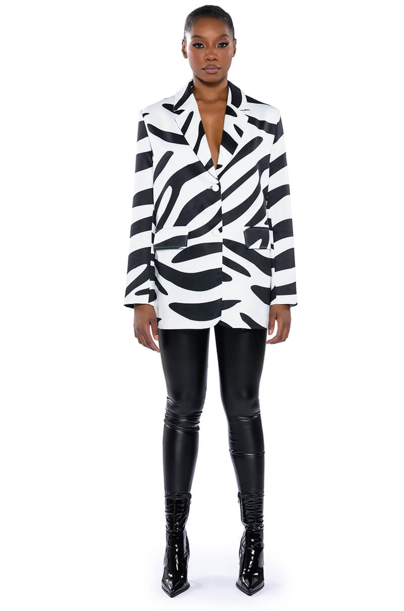 BE BOLD OVERSIZED ZEBRA BLAZER