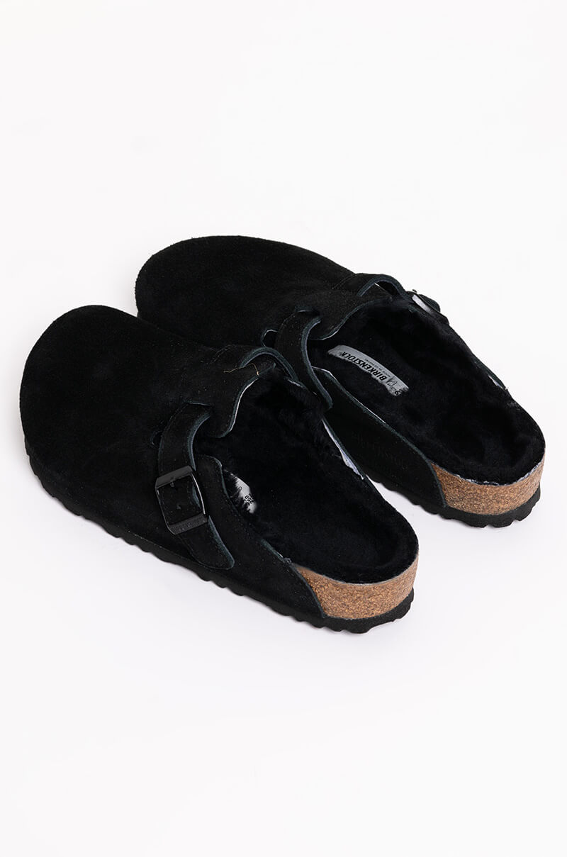 BIRKENSTOCK BOSTON SHEARLING SANDAL IN BLACK