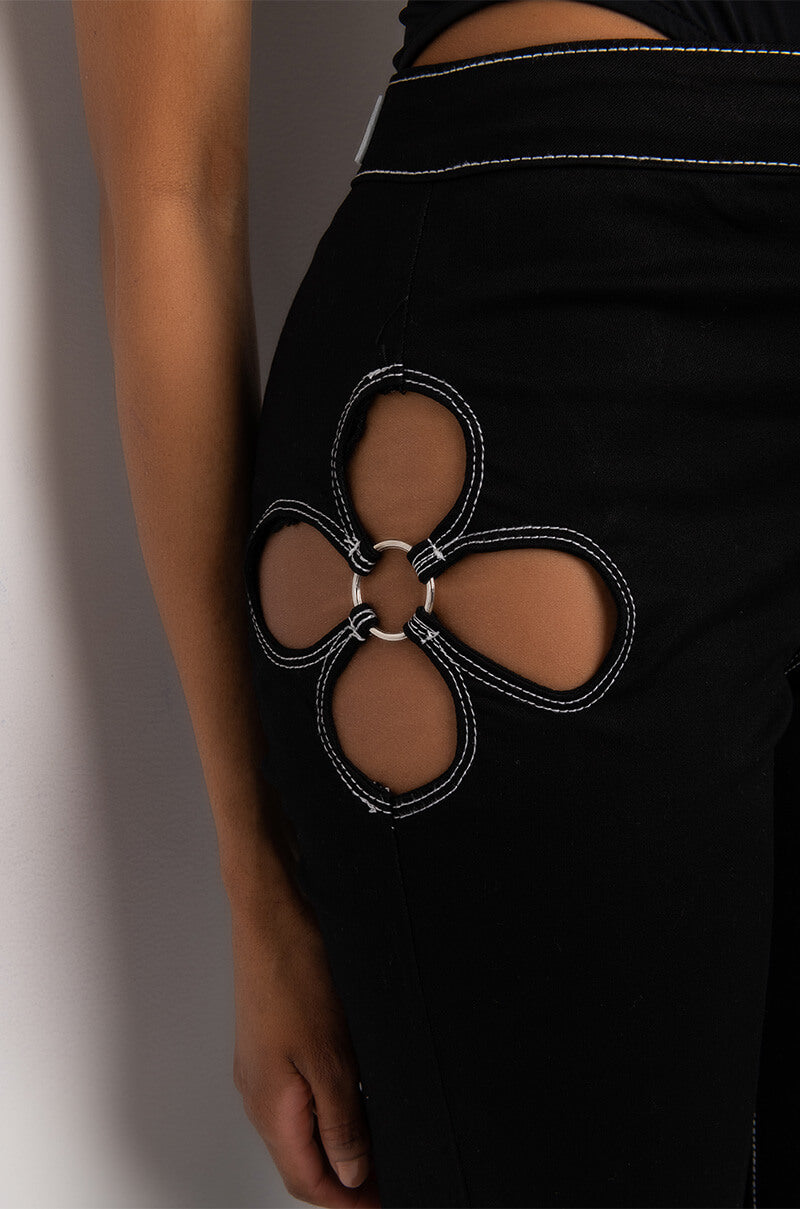 BLOSSOM CUT OUT DETAIL FLARE JEAN