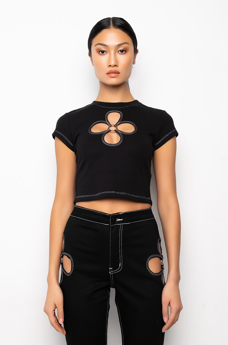 BLOSSOM CUT OUT SHORT SLEEVE TEE SHIRT