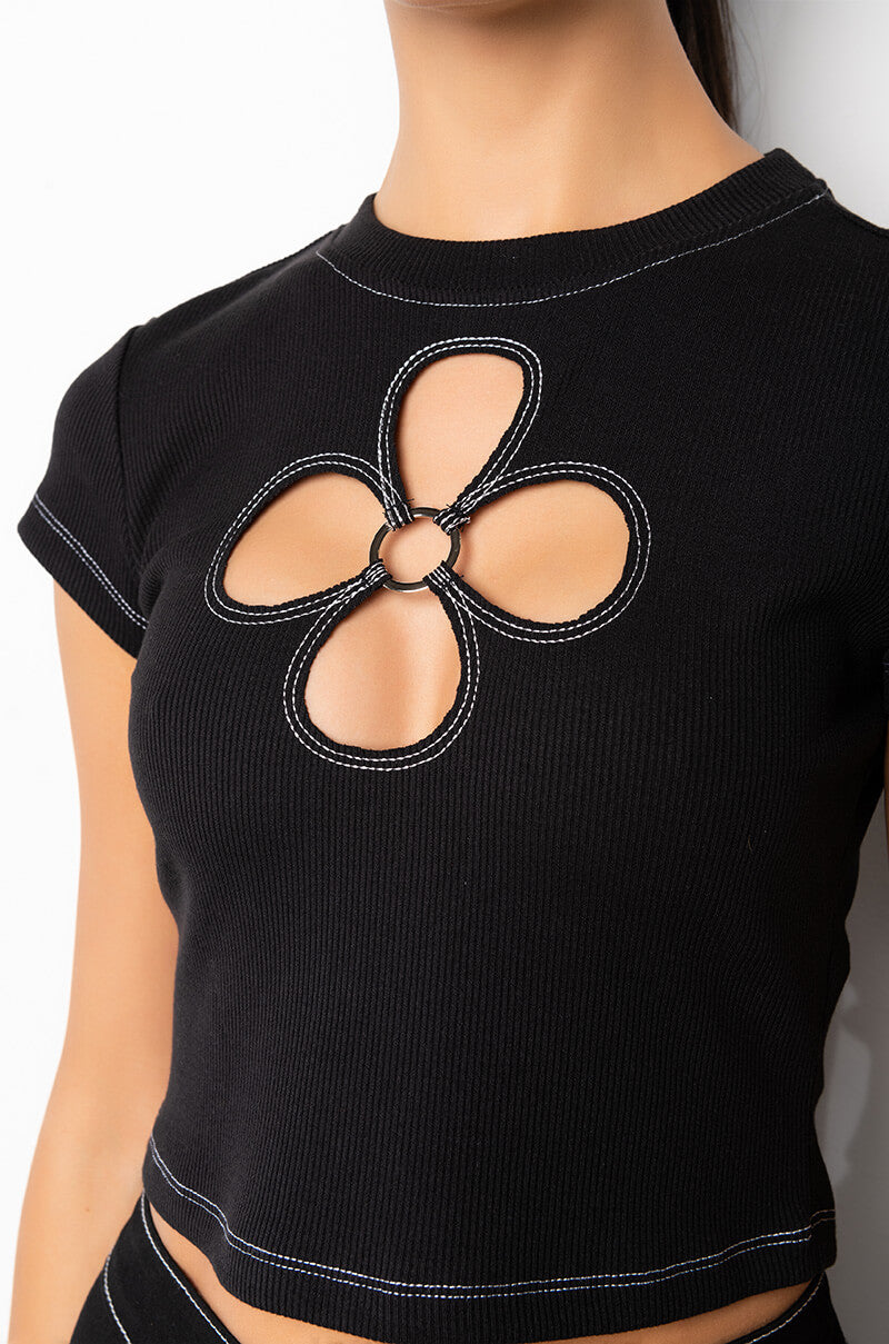 BLOSSOM CUT OUT SHORT SLEEVE TEE SHIRT