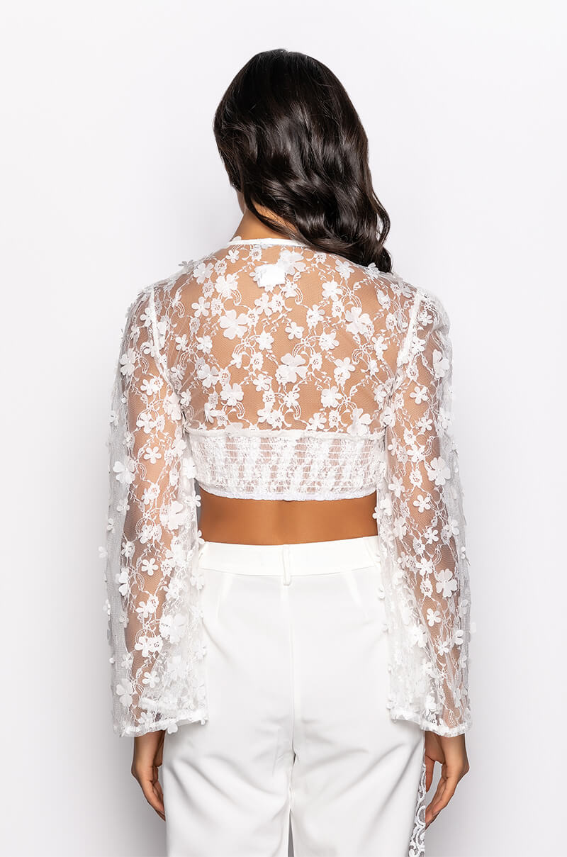 LILA FLORAL DETAIL CROPPED BLOUSE