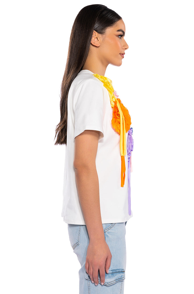BOUQUET OF FLOWERS FABRIC DETAIL TSHIRT