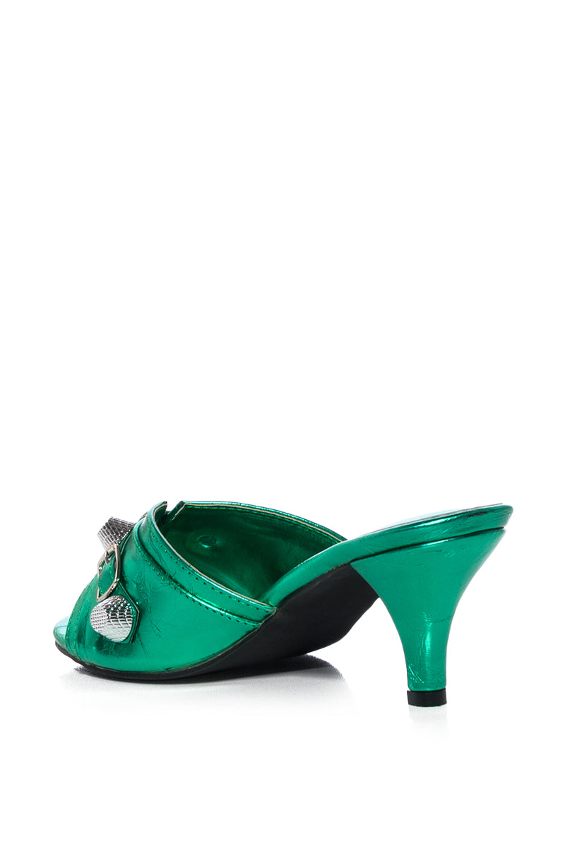 CAMELI INDUSTRIAL HARDWARE SLIP ON SANDAL
