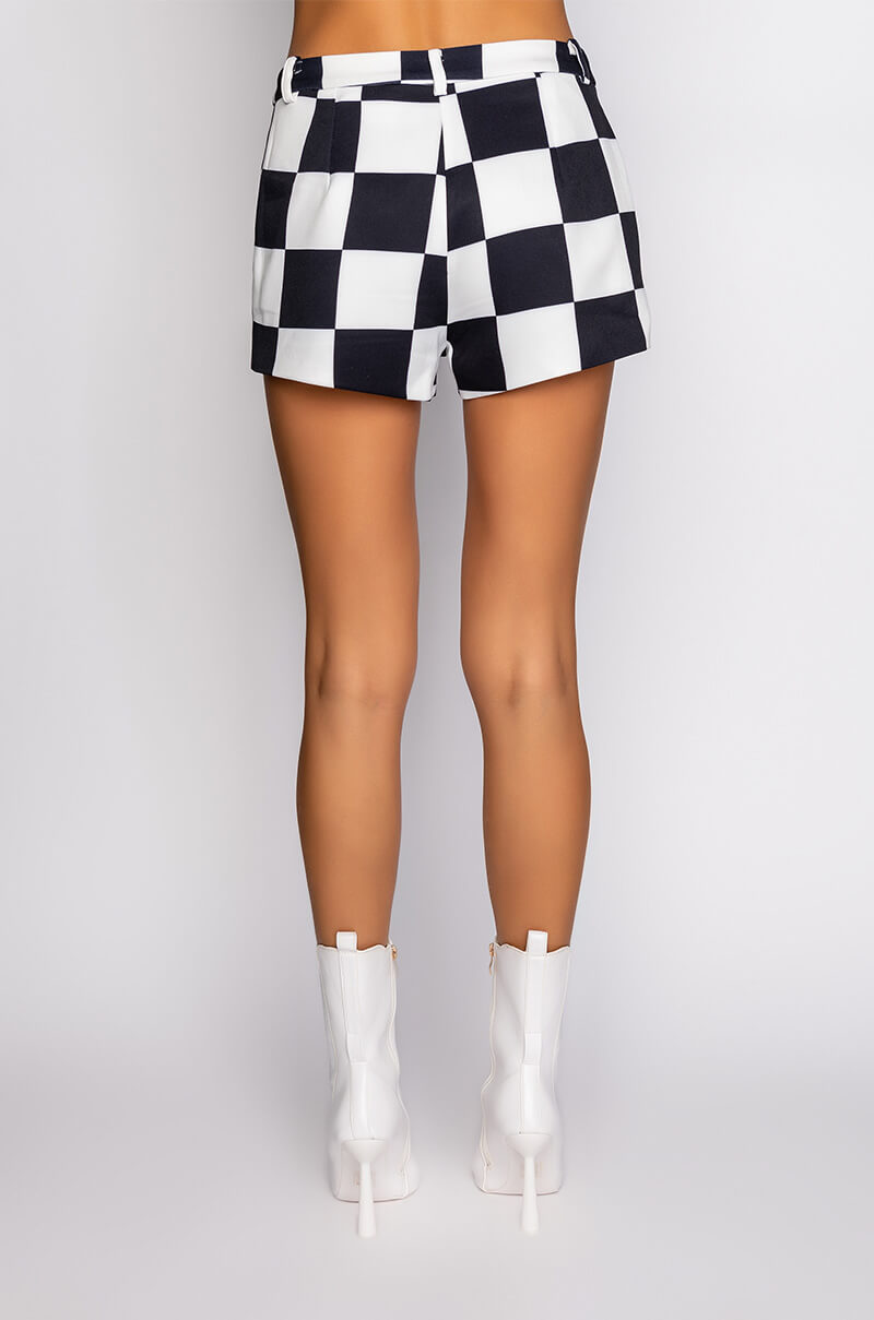 CHECKMATE FITTED MID RISE SHORTS
