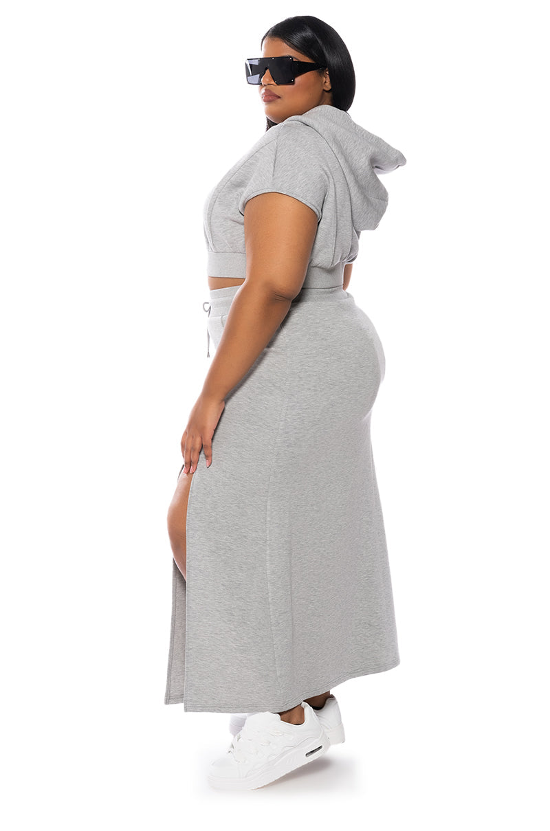 CHILL DAYS CROPPED HOODIE