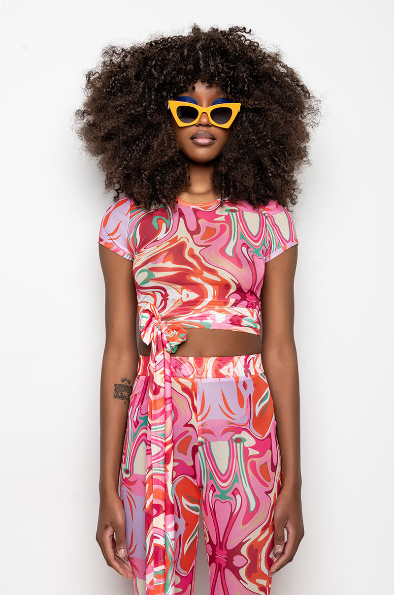 COLORFUL IMAGINATION CROPPED MESH T SHIRT