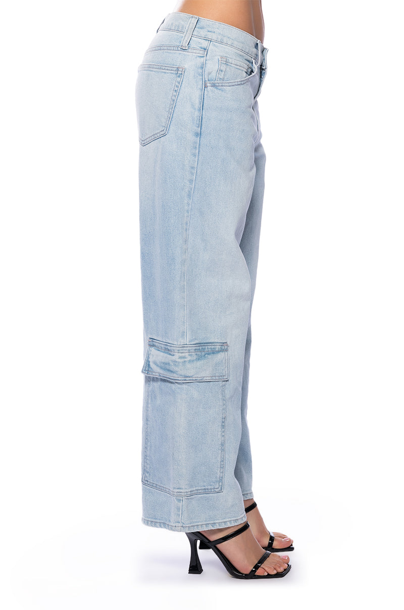 CRUSHING ON THEM VINTAGE LOW RISE LIGHT DENIM JEAN