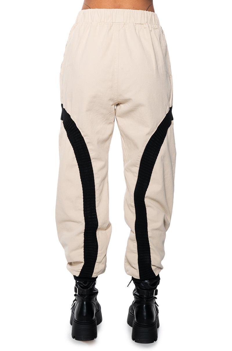 CURVE EFFECT RIBBED TRIM BEIGE JOGGER